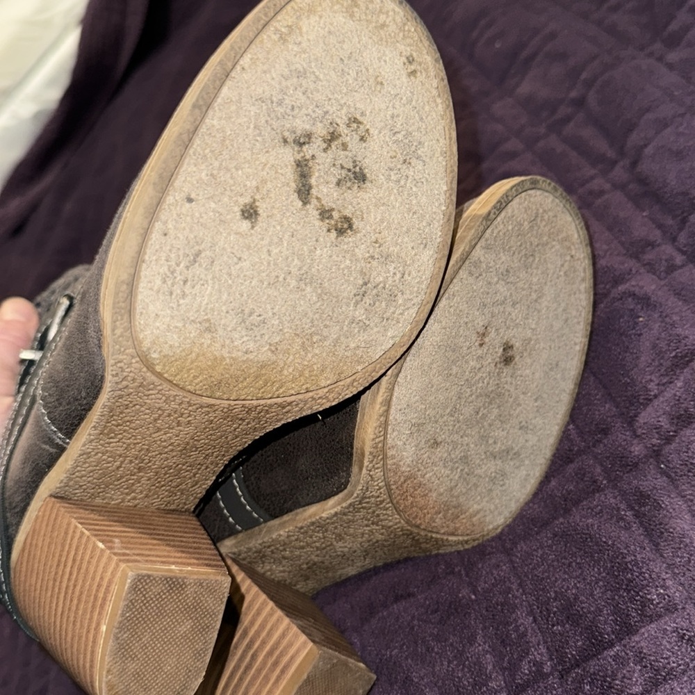 Sugar Lace Boot - Picture 6 of 6